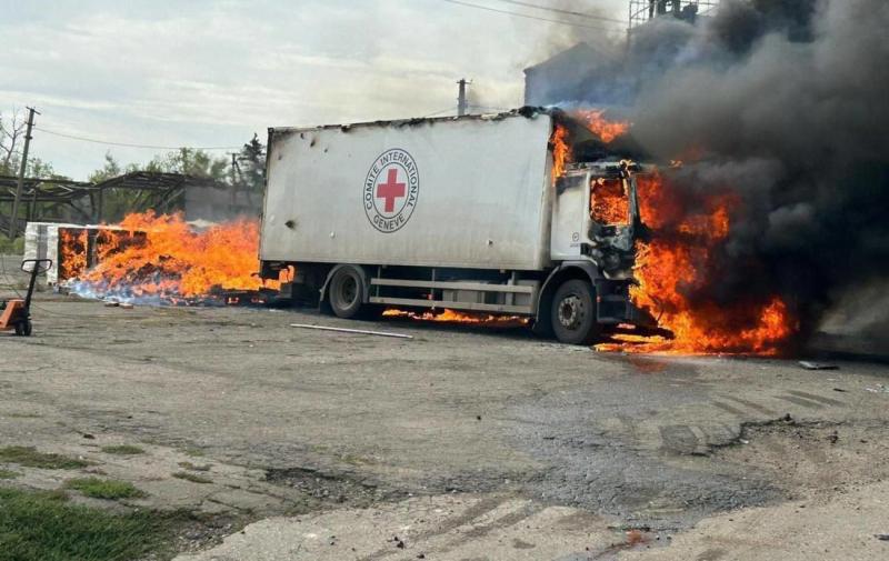 Червоний Хрест висловив свою реакцію на напад на вантажівку з гуманітарною допомогою в Донецькій області.