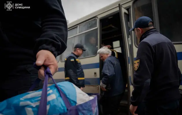 З Глухова вдалося вивезти майже третину його жителів.