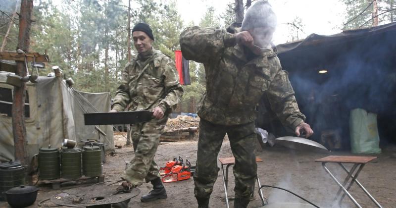 У Міністерстві оборони прокоментували ситуацію навколо скандалу із неякісними тушкованками для Збройних сил України, зазначивши, що жодних скарг не отримували.