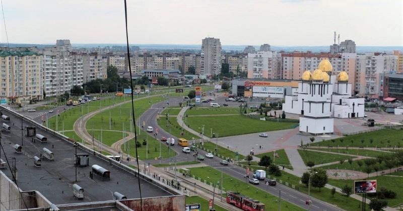 У Львові водій зухвало нехтував правилами дорожнього руху, ставши зіркою кумедного ролика.