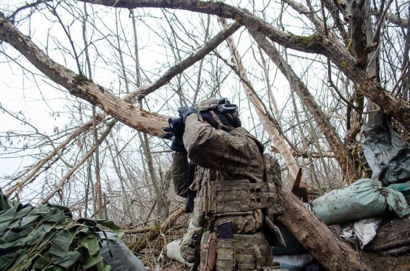 Влада систематично маніпулює громадською думкою, стверджуючи, що війна триває, - Герой України - Деталі | Експрес онлайн