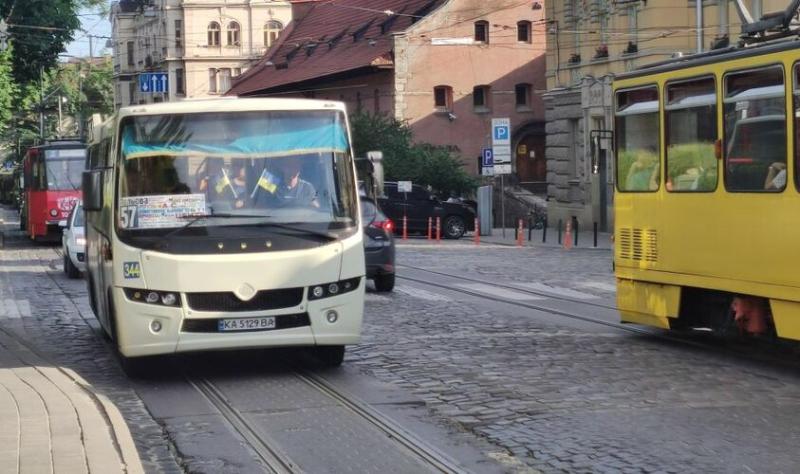 У Львові маршрутка номер 57 на деякий час змінила свою кінцеву зупинку.