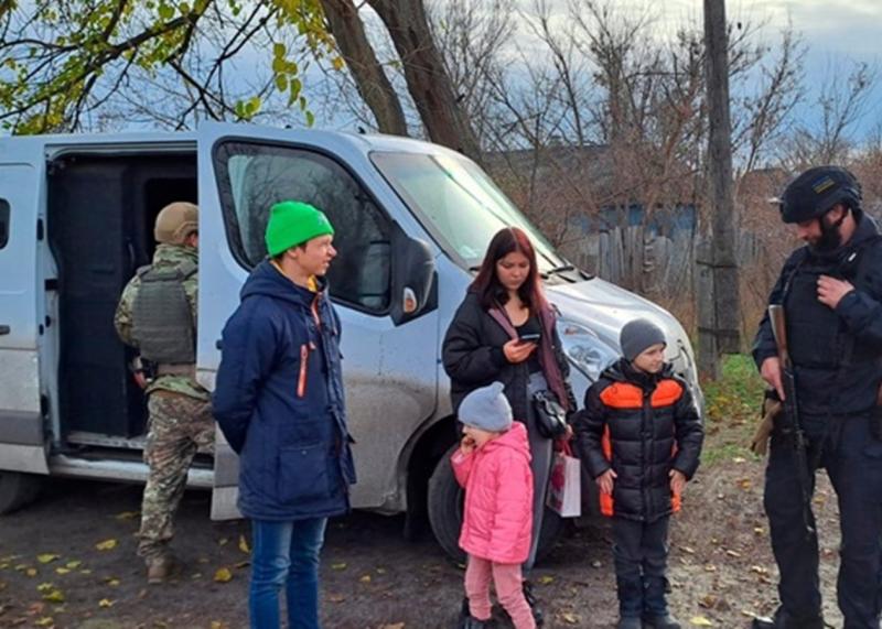 З 28 населених пунктів Харківської області проводиться евакуація родин з дітьми.